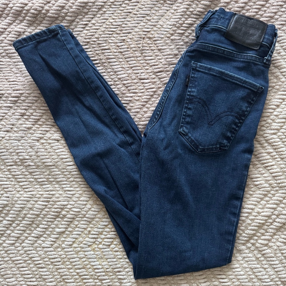 Levi's Skinny Jeans 24